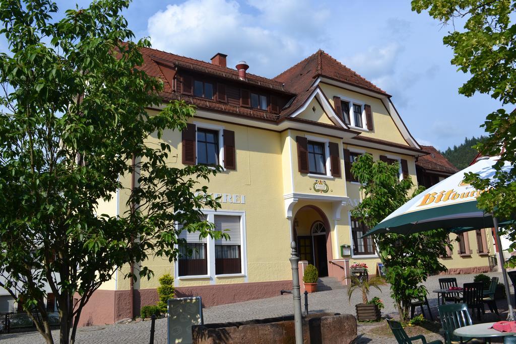 Hotel Gasthaus Zur Krone Weisenbach Exterior foto